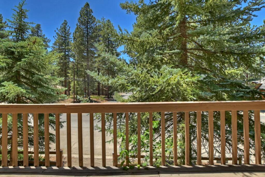 Вилла Snowy Pines Summit Биг Бэар Лейк Экстерьер фото